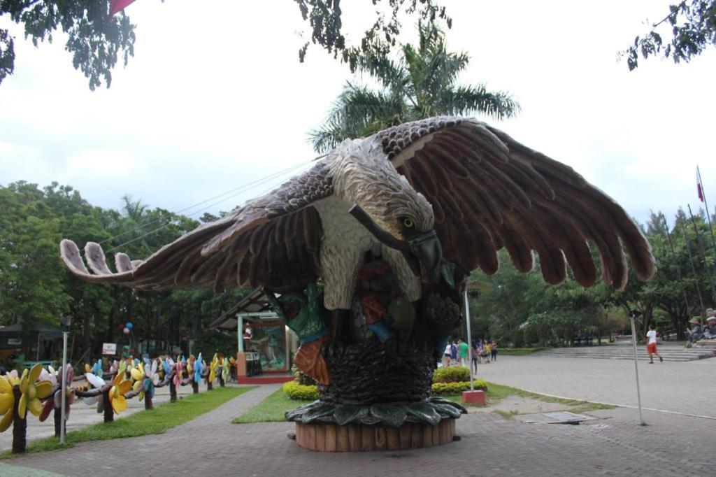 Oyo 162 The West Inn Davao Экстерьер фото