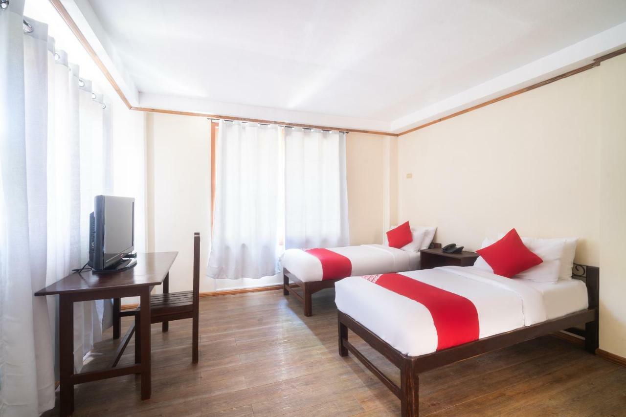 Oyo 162 The West Inn Davao Экстерьер фото