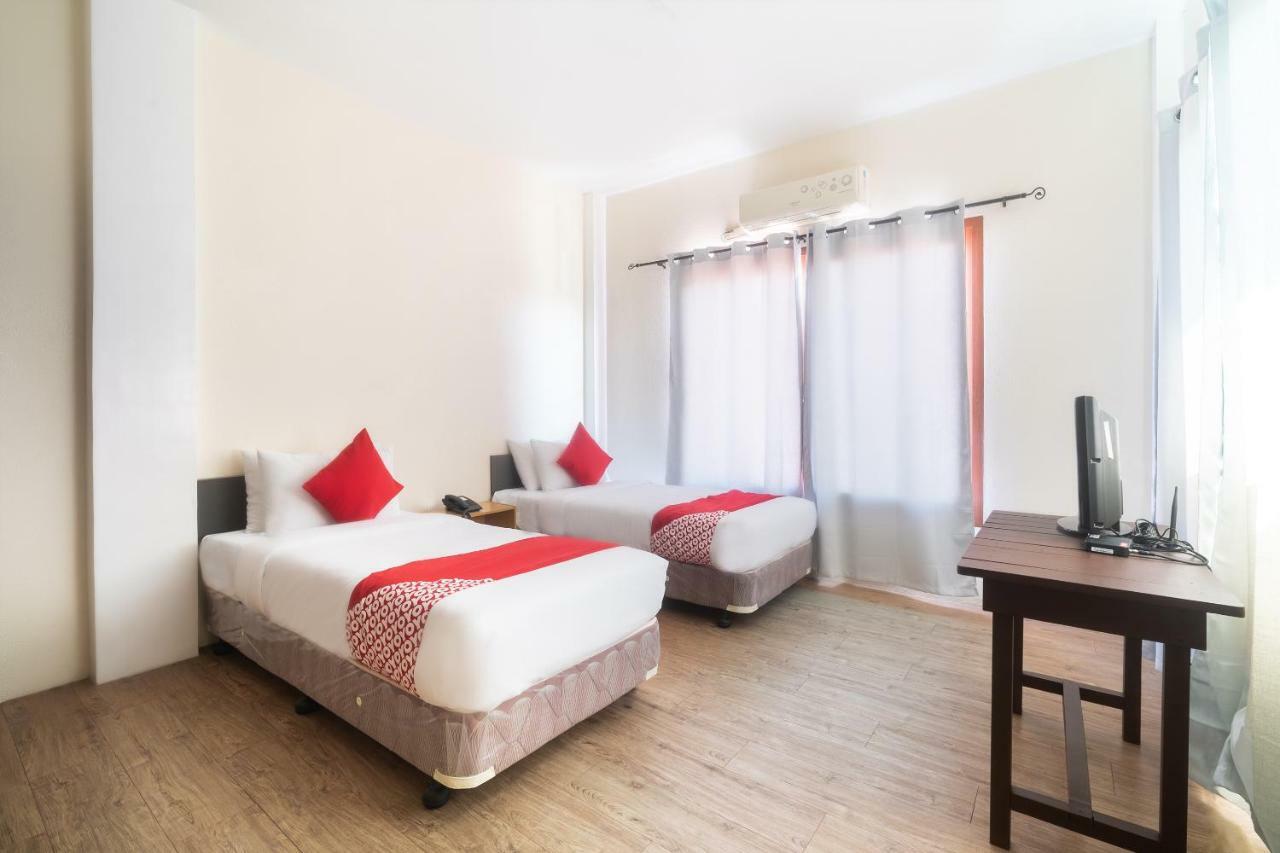 Oyo 162 The West Inn Davao Экстерьер фото